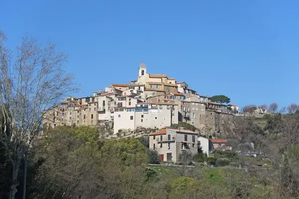 Cuisiniste sur Mesure 06 Cuisiniste sur mesure Berre-les-Alpes