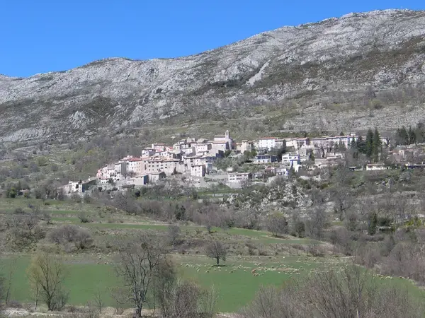 Cuisiniste sur Mesure 06 Cuisiniste sur mesure Coursegoules